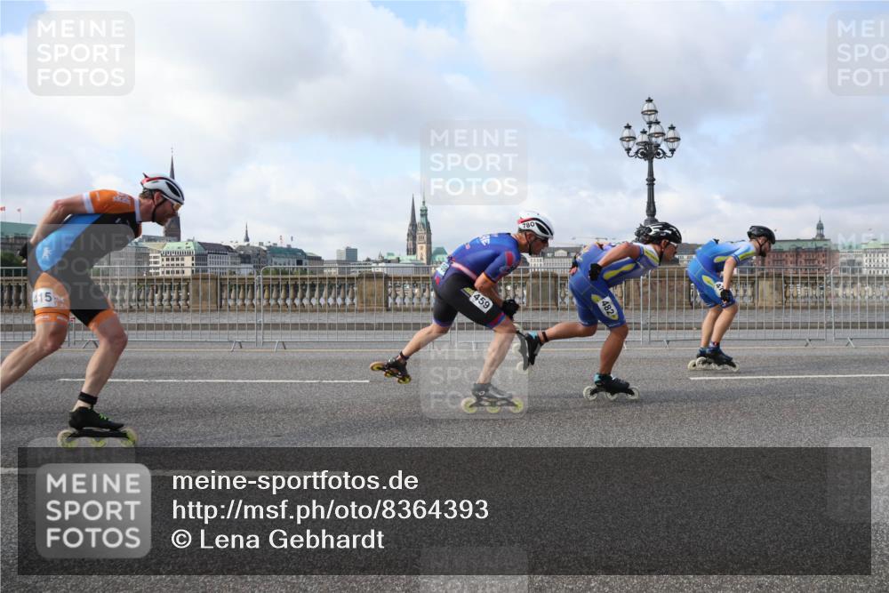 29.06.2025 - hella hamburg halbmarathon Lena Gebhardt http://msf.ph/oto/8364393 29.06.2025 08:48:44 Lombardsbrücke 415, 459, 7801, 482 meine-sportfotos.de