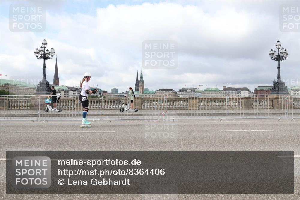 29.06.2025 - hella hamburg halbmarathon Lena Gebhardt http://msf.ph/oto/8364406 29.06.2025 09:10:50 Lombardsbrücke 538 meine-sportfotos.de