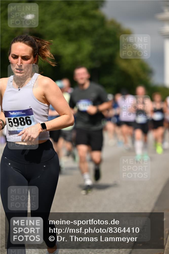 29.06.2025 - hella hamburg halbmarathon Dr. Thomas Lammeyer http://msf.ph/oto/8364410 29.06.2025 10:19:20 Kennedybrücke 1524, 1890, 2110, 2494, 3417, 3513, 3650, 4007, 4466, 4492, 4494, 5069, 5271, 5739, 5981, 5986, 6248, 6287, 6376, 7439, 7452, 7809, 7810, 8237, 8609, 9113, 9423, 9657, 9847, 9911, 9975, 9997, 10775, 10858, 10963 meine-sportfotos.de