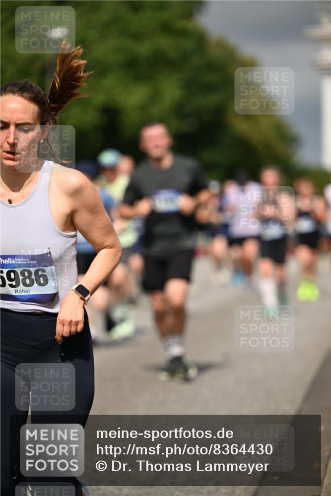 29.06.2025 - hella hamburg halbmarathon Dr. Thomas Lammeyer http://msf.ph/oto/8364430 29.06.2025 10:19:20 Kennedybrücke 1524, 1890, 2110, 2494, 3417, 3513, 3650, 4007, 4466, 4492, 4494, 5069, 5271, 5739, 5981, 5986, 6248, 6287, 6376, 7439, 7452, 7809, 7810, 8237, 8609, 9113, 9423, 9657, 9847, 9911, 9975, 9997, 10775, 10858, 10963 meine-sportfotos.de