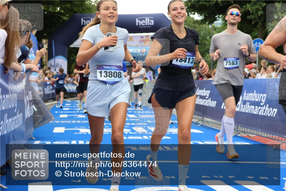 29.06.2025 - hella hamburg halbmarathon Strokosch-Dieckow http://msf.ph/oto/8364474 29.06.2025 10:50:39 Ziel 1399, 1750, 2234, 2788, 4346, 5115, 6282, 6662, 6712, 7134, 7397, 7583, 7786, 7952, 8576, 8657, 9057, 11214, 11356, 13701, 13808, 13812, 13875, 15426, 15519, 15720, 15803, 16291, 16806, 17129, 17179, 17247, 17908, 18006, 18229, 18370, 18413, 18820 meine-sportfotos.de