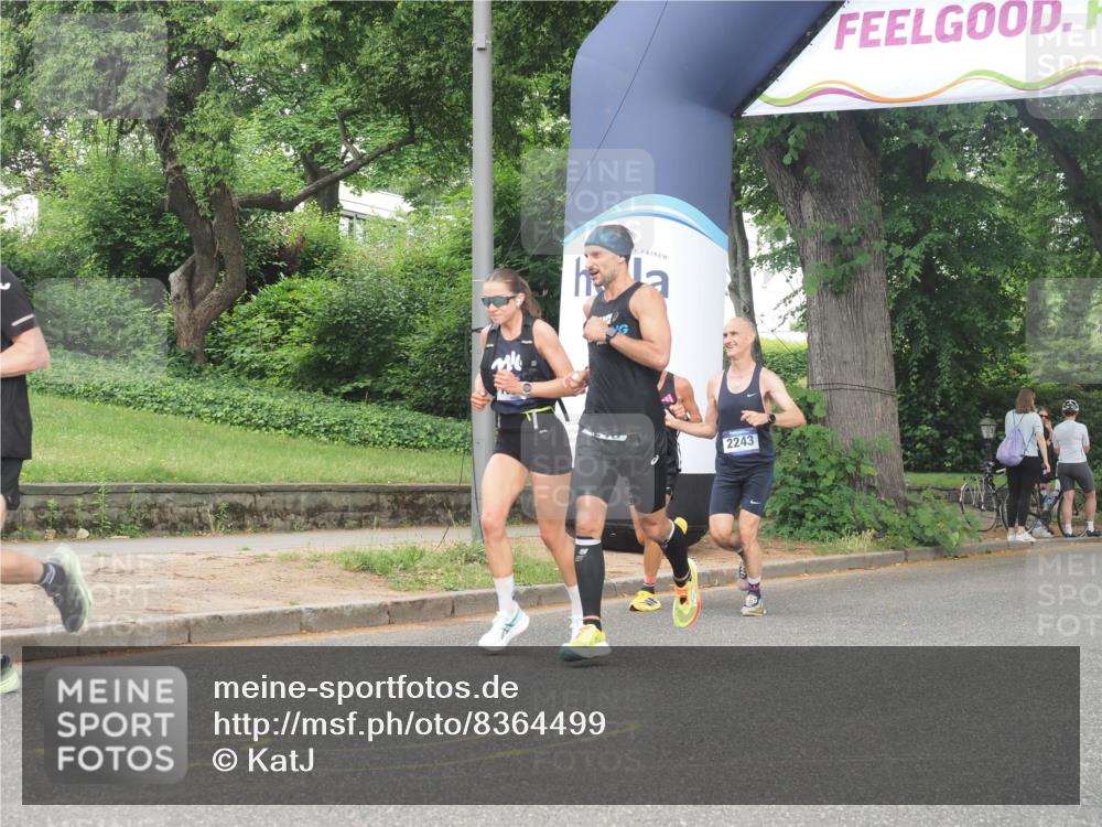 29.06.2025 - hella hamburg halbmarathon KatJ http://msf.ph/oto/8364499 29.06.2025 10:22:52 Zwischen KM18-KM19 4246 meine-sportfotos.de