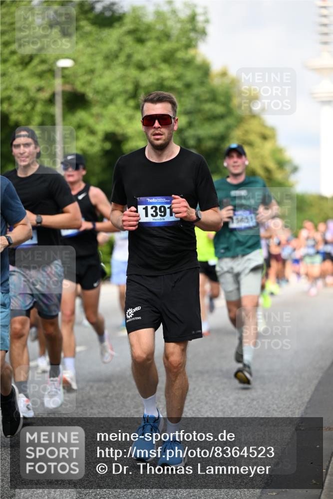 29.06.2025 - hella hamburg halbmarathon Dr. Thomas Lammeyer http://msf.ph/oto/8364523 29.06.2025 09:56:55 Kennedybrücke 1012, 1163, 1176, 1391, 1558, 1735, 1759, 2048, 2213, 2234, 2365, 2402, 2590, 2623, 2788, 2970, 3021, 3146, 3304, 3907, 4091, 4310, 4553, 4933, 4997, 5022, 5623, 5624, 5682, 5692, 6081, 6203, 6375, 6460, 6712, 7147, 7204, 7322, 7448, 7450, 7765, 8063, 8145, 8704, 8722, 8819, 9232, 9303, 9305, 9374, 9534, 9538, 9544, 9585, 9794, 10208, 10246, 10313, 10969, 11094, 11153, 11291 meine-sportfotos.de