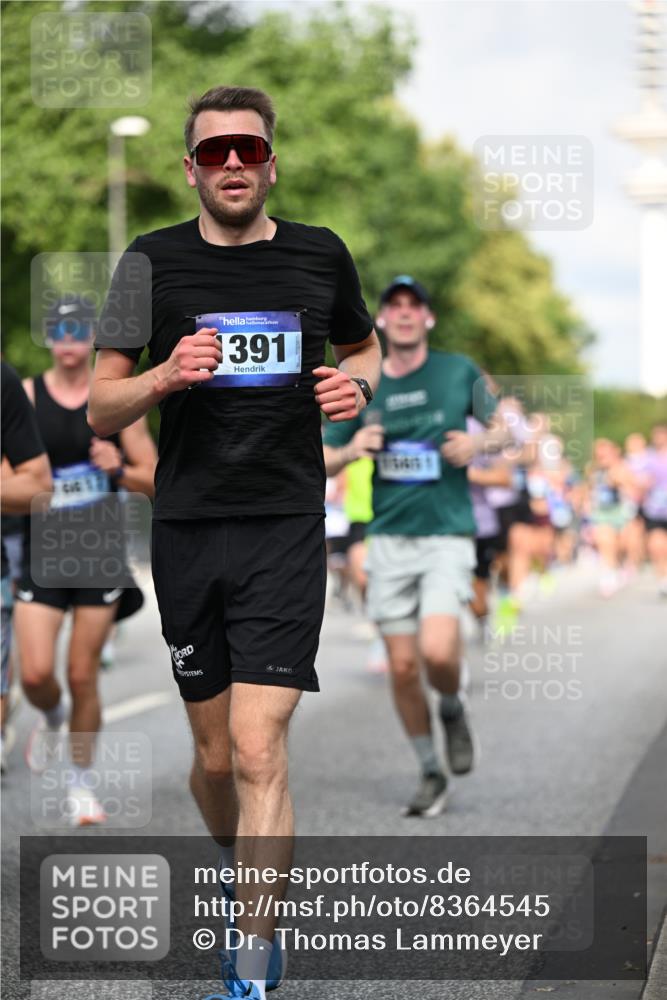 29.06.2025 - hella hamburg halbmarathon Dr. Thomas Lammeyer http://msf.ph/oto/8364545 29.06.2025 09:56:55 Kennedybrücke 1012, 1163, 1176, 1391, 1558, 1735, 1759, 2048, 2213, 2234, 2365, 2402, 2590, 2623, 2788, 2970, 3021, 3146, 3304, 3907, 4091, 4310, 4553, 4933, 4997, 5022, 5623, 5624, 5682, 5692, 6081, 6203, 6375, 6460, 6712, 7147, 7204, 7322, 7448, 7450, 7765, 8063, 8145, 8704, 8722, 8819, 9232, 9303, 9305, 9374, 9534, 9538, 9544, 9585, 9794, 10208, 10246, 10313, 10969, 11094, 11153, 11291 meine-sportfotos.de