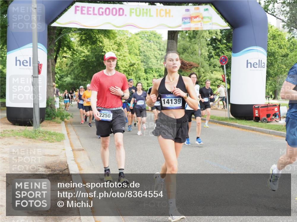 29.06.2025 - hella hamburg halbmarathon MichiJ http://msf.ph/oto/8364554 29.06.2025 10:43:37 Zwischen KM18-KM19 1130, 1485, 2250, 5492, 6272, 6399, 8669, 8825, 12014, 12196, 12585, 14139, 14737, 15090, 15125, 15431, 17268, 17665 meine-sportfotos.de
