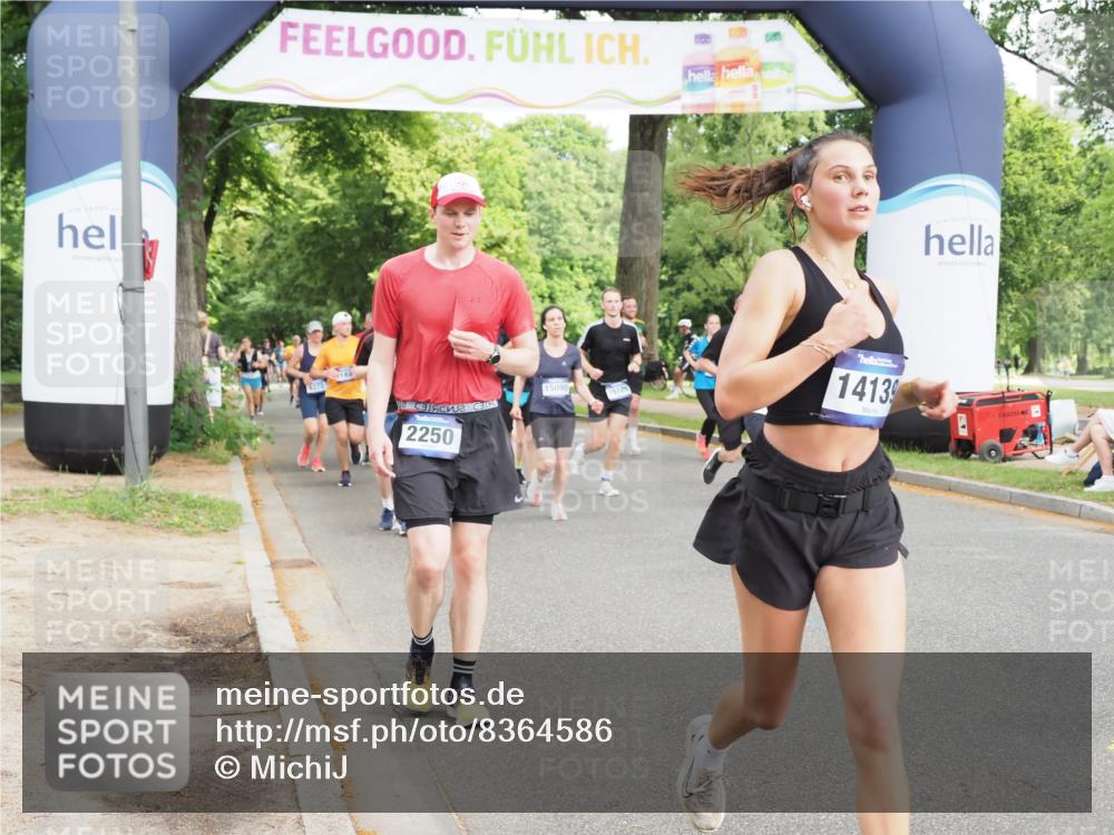 29.06.2025 - hella hamburg halbmarathon MichiJ http://msf.ph/oto/8364586 29.06.2025 10:43:37 Zwischen KM18-KM19 1130, 1485, 2250, 5492, 6272, 6399, 8669, 8825, 12014, 12196, 12585, 14139, 14737, 15090, 15125, 15431, 17268, 17665 meine-sportfotos.de