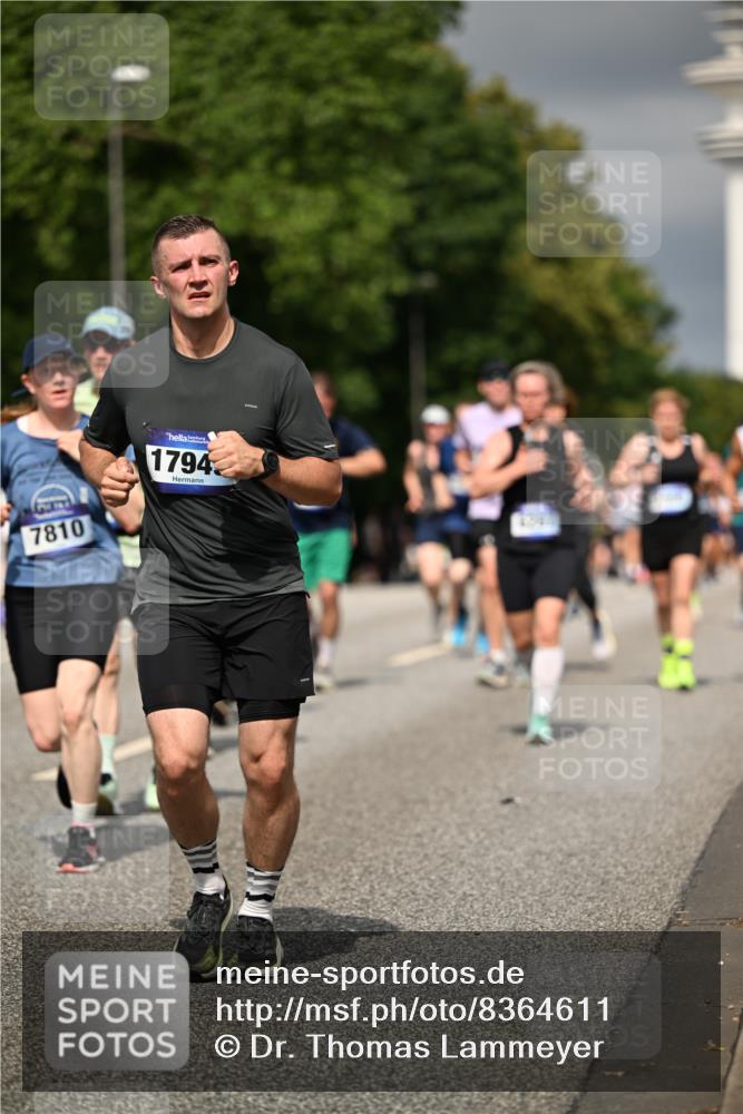 29.06.2025 - hella hamburg halbmarathon Dr. Thomas Lammeyer http://msf.ph/oto/8364611 29.06.2025 10:19:21 Kennedybrücke 1524, 1890, 2110, 2494, 3417, 3513, 3650, 4007, 4466, 4492, 4494, 5069, 5271, 5739, 5986, 6248, 6287, 6376, 7439, 7452, 7809, 7810, 8237, 8609, 9113, 9423, 9556, 9657, 9847, 9911, 9975, 9997, 10775, 10858, 10963 meine-sportfotos.de