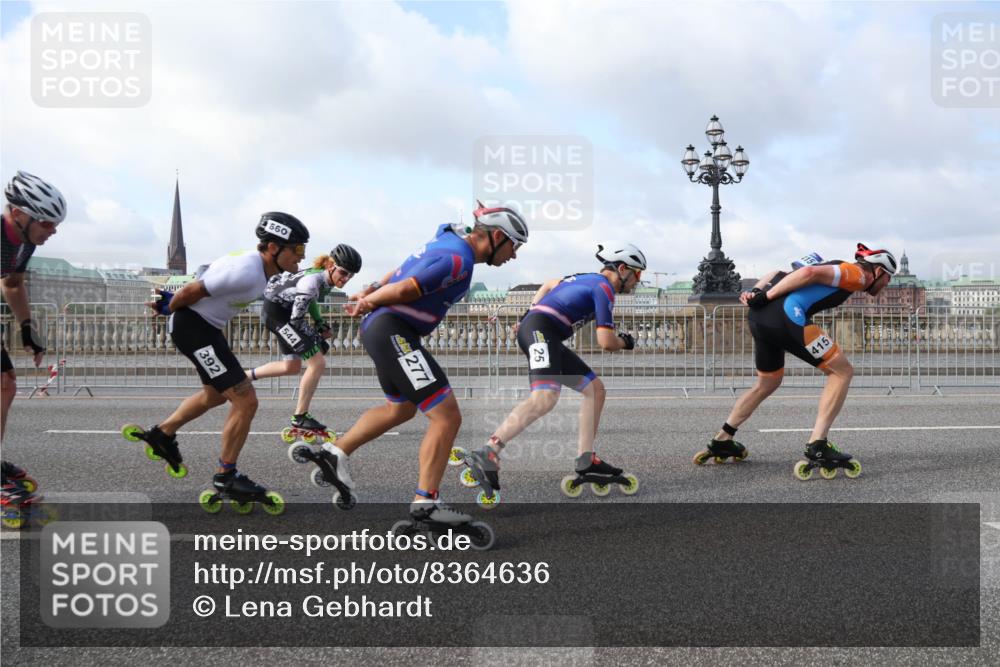 29.06.2025 - hella hamburg halbmarathon Lena Gebhardt http://msf.ph/oto/8364636 29.06.2025 08:48:45 Lombardsbrücke 099, 544, 392, 277, 2, 415 meine-sportfotos.de