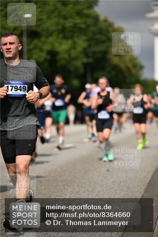 29.06.2025 - hella hamburg halbmarathon Dr. Thomas Lammeyer http://msf.ph/oto/8364660 29.06.2025 10:19:22 Kennedybrücke 1524, 1890, 2110, 2494, 2989, 3417, 3513, 3650, 4007, 4466, 4492, 4494, 5069, 5271, 5739, 5986, 6248, 6287, 6376, 6576, 7452, 7809, 7810, 8237, 8609, 9113, 9423, 9556, 9657, 9847, 9911, 9997, 10775, 10963 meine-sportfotos.de