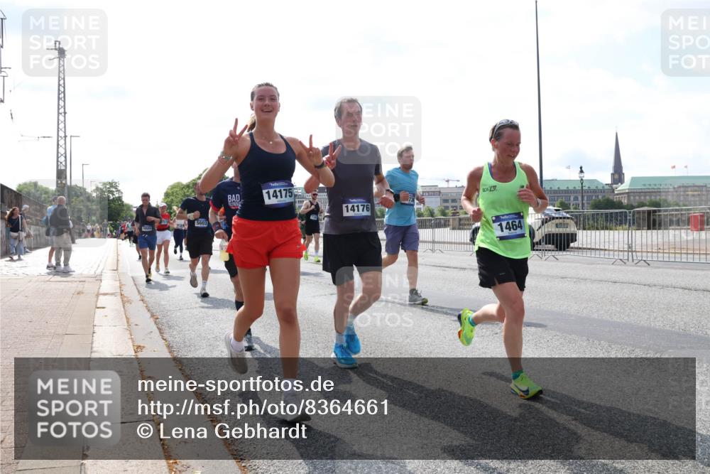29.06.2025 - hella hamburg halbmarathon Lena Gebhardt http://msf.ph/oto/8364661 29.06.2025 10:01:49 Lombardsbrücke 18555, 5603, 14175, 14176, 1464, 1184, 1329, 1364, 1453, 1464, 1653, 1722, 1724, 1729, 1881, 1940, 2167, 2591, 2806, 2957, 3039, 3199, 3425, 3663, 4286, 4322, 4328, 4649, 4663, 5547, 5570, 5602, 5603, 5675, 5742, 6087, 6281, 6302, 6327, 6438, 6595, 6921, 7189, 7243, 7287, 8030, 8191, 8392, 8578, 8691, 8822, 8926, 9230, 9741, 9928, 10177, 10281, 10301, 10576, 10882, 10915, 11043, 14471, 14660, 14677, 16420 meine-sportfotos.de