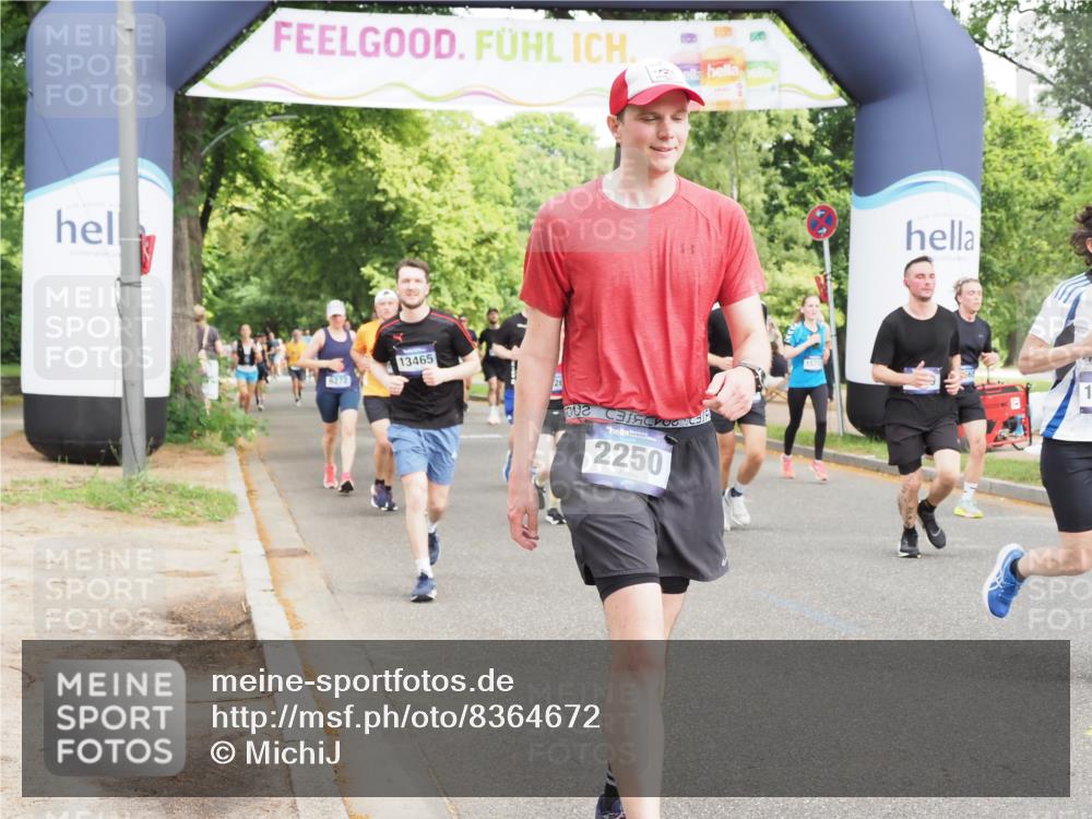 29.06.2025 - hella hamburg halbmarathon MichiJ http://msf.ph/oto/8364672 29.06.2025 10:43:38 Zwischen KM18-KM19 1130, 1485, 2250, 5492, 6272, 6399, 8669, 8825, 12014, 12196, 12585, 13465, 14139, 14737, 15090, 15125, 15431, 15712, 17268, 17665 meine-sportfotos.de