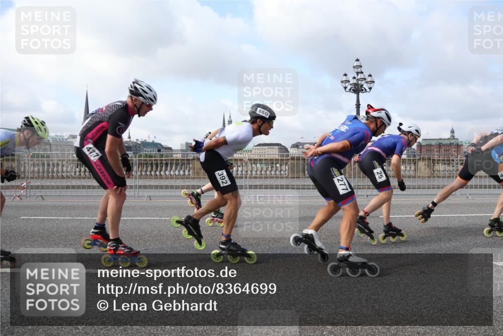 29.06.2025 - hella hamburg halbmarathon Lena Gebhardt http://msf.ph/oto/8364699 29.06.2025 08:48:45 Lombardsbrücke 477, 660, 392, 277, 25 meine-sportfotos.de