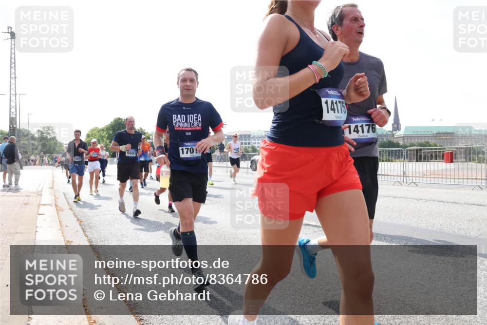 29.06.2025 - hella hamburg halbmarathon Lena Gebhardt http://msf.ph/oto/8364786 29.06.2025 10:01:49 Lombardsbrücke 18554, 5603, 170, 14175, 14176, 1184, 1329, 1364, 1453, 1464, 1653, 1722, 1724, 1729, 1881, 1940, 2167, 2591, 2806, 2957, 3039, 3199, 3425, 3663, 4286, 4322, 4328, 4649, 4663, 5547, 5570, 5602, 5603, 5675, 5742, 6087, 6281, 6302, 6327, 6438, 6595, 6921, 7189, 7243, 7287, 8030, 8191, 8392, 8578, 8691, 8822, 8926, 9230, 9741, 9928, 10177, 10281, 10301, 10576, 10882, 10915, 11043, 14471, 14660, 14677, 16420 meine-sportfotos.de