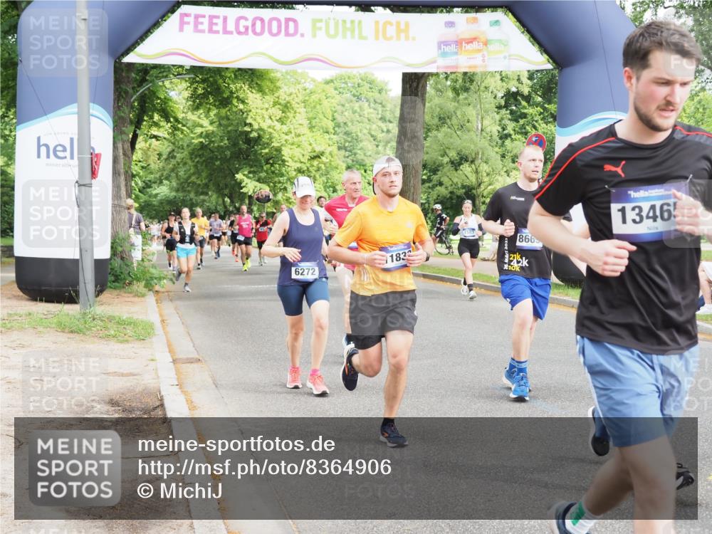 29.06.2025 - hella hamburg halbmarathon MichiJ http://msf.ph/oto/8364906 29.06.2025 10:43:40 Zwischen KM18-KM19 1130, 1485, 6272, 6399, 7659, 8669, 8825, 11832, 12014, 12196, 12585, 13465, 14139, 15090, 15125, 15431, 15712, 17268, 17665 meine-sportfotos.de