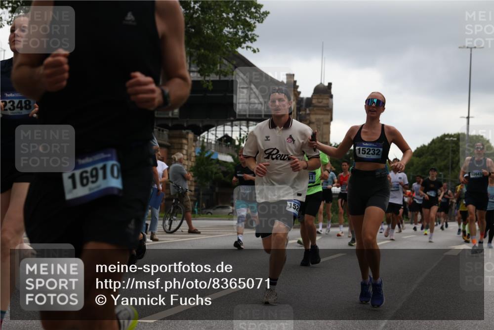 29.06.2025 - hella hamburg halbmarathon Yannick Fuchs http://msf.ph/oto/8365071 29.06.2025 10:53:21 20KM 2006, 2348, 2584, 2677, 2957, 2978, 3114, 3181, 3279, 3425, 3983, 4088, 4592, 4796, 5885, 6087, 6202, 6220, 6438, 7031, 7223, 7287, 8290, 10036, 10587, 10759, 10896, 10943, 11018, 11935, 11938, 12206, 12261, 12564, 12633, 12736, 12862, 13583, 13761, 14567, 14732, 14902, 14928, 14965, 15232, 15240, 15284, 16227, 16341, 16910, 16980, 17017, 17176, 17304, 17503, 17630, 18153, 18327, 18467, 18485, 18716, 18855, 19015, 19160 meine-sportfotos.de