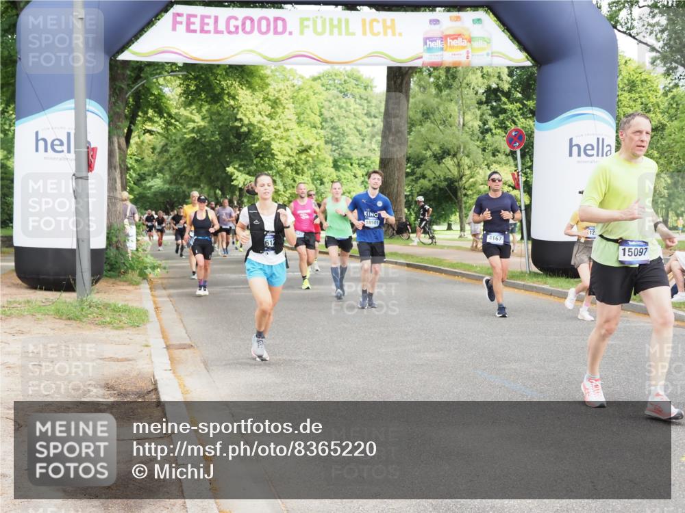 29.06.2025 - hella hamburg halbmarathon MichiJ http://msf.ph/oto/8365220 29.06.2025 10:43:44 Zwischen KM18-KM19 1583, 4167, 6272, 6399, 7659, 7716, 8652, 8669, 11212, 11612, 11832, 12585, 13465, 15097, 15125, 15527, 15712, 17268, 17665, 18501 meine-sportfotos.de