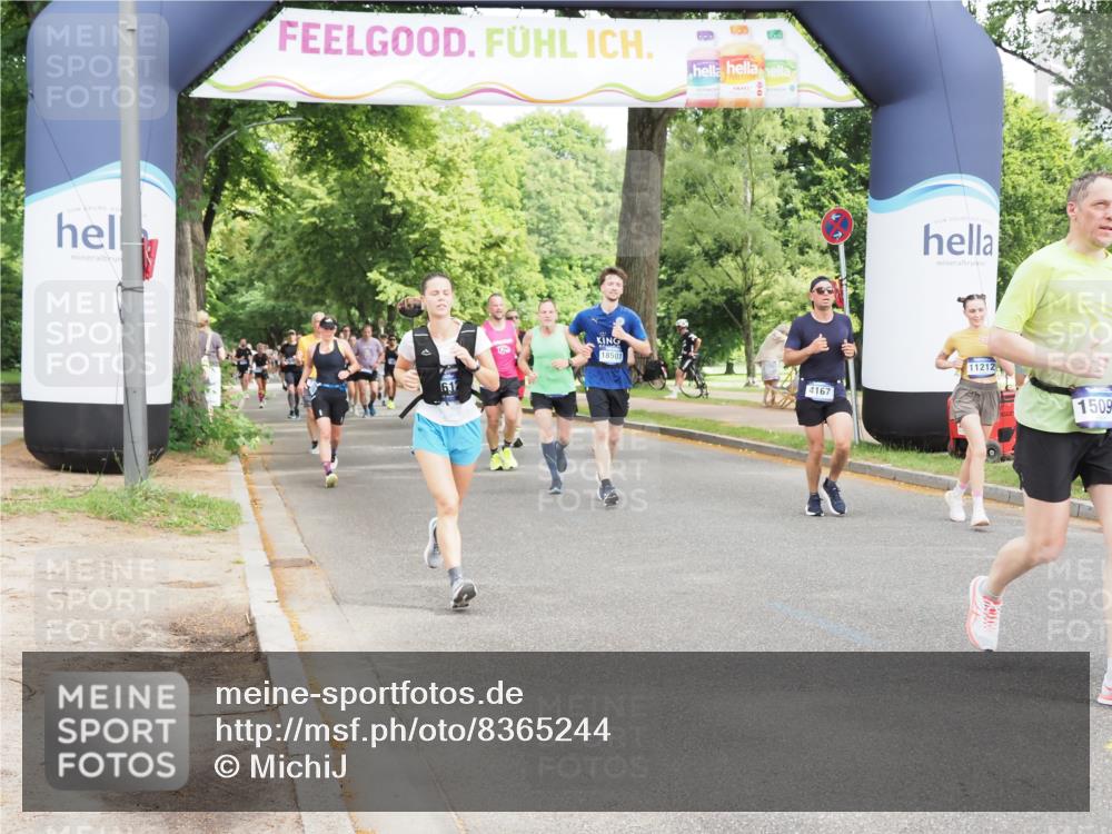 29.06.2025 - hella hamburg halbmarathon MichiJ http://msf.ph/oto/8365244 29.06.2025 10:43:44 Zwischen KM18-KM19 1583, 4167, 6272, 6399, 7659, 7716, 8652, 8669, 11212, 11612, 11832, 12585, 13465, 15097, 15125, 15527, 15712, 17268, 17665, 18501 meine-sportfotos.de