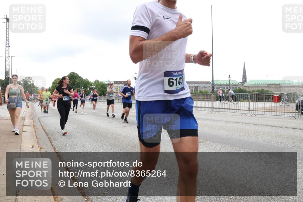 29.06.2025 - hella hamburg halbmarathon Lena Gebhardt http://msf.ph/oto/8365264 29.06.2025 10:48:34 Lombardsbrücke 2197, 6143, 1142, 1157, 1167, 1174, 1175, 1584, 1645, 2037, 2195, 2418, 2437, 2438, 2475, 2627, 2650, 2716, 2756, 2909, 2958, 3224, 3320, 3504, 3661, 3679, 3933, 4588, 5010, 5585, 5781, 5952, 6143, 7203, 7532, 7947, 7948, 8461, 8521, 8719, 8760, 8948, 9552, 9775, 9787, 9921, 10059, 10145, 10204, 10366, 10524, 10654, 10656, 11364, 11365, 11742, 11781, 13814, 13845, 15715, 16498, 16499, 16701 meine-sportfotos.de