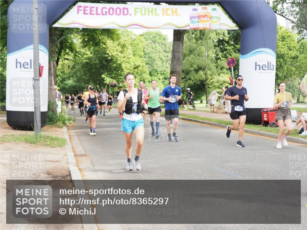 29.06.2025 - hella hamburg halbmarathon MichiJ http://msf.ph/oto/8365297 29.06.2025 10:43:44 Zwischen KM18-KM19 1583, 4167, 6272, 6399, 7659, 7716, 8652, 8669, 11212, 11612, 11832, 12585, 13465, 15097, 15125, 15527, 15712, 17268, 17665, 18501 meine-sportfotos.de