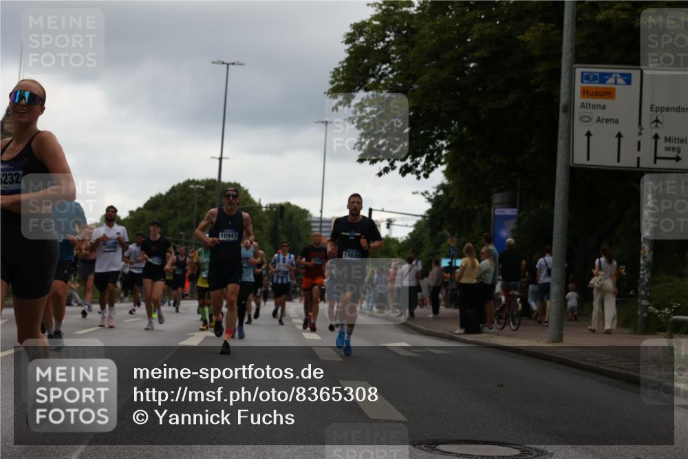 29.06.2025 - hella hamburg halbmarathon Yannick Fuchs http://msf.ph/oto/8365308 29.06.2025 10:53:21 20KM 2006, 2348, 2584, 2677, 2957, 2978, 3114, 3181, 3279, 3425, 3983, 4088, 4592, 4796, 5885, 6087, 6202, 6220, 6438, 7031, 7223, 7287, 8290, 10036, 10587, 10759, 10896, 10943, 11018, 11935, 11938, 12206, 12261, 12564, 12633, 12736, 12862, 13583, 13761, 14567, 14732, 14902, 14928, 14965, 15232, 15240, 15284, 16227, 16341, 16910, 16980, 17017, 17176, 17304, 17503, 17630, 18153, 18327, 18467, 18485, 18716, 18855, 19015, 19160 meine-sportfotos.de