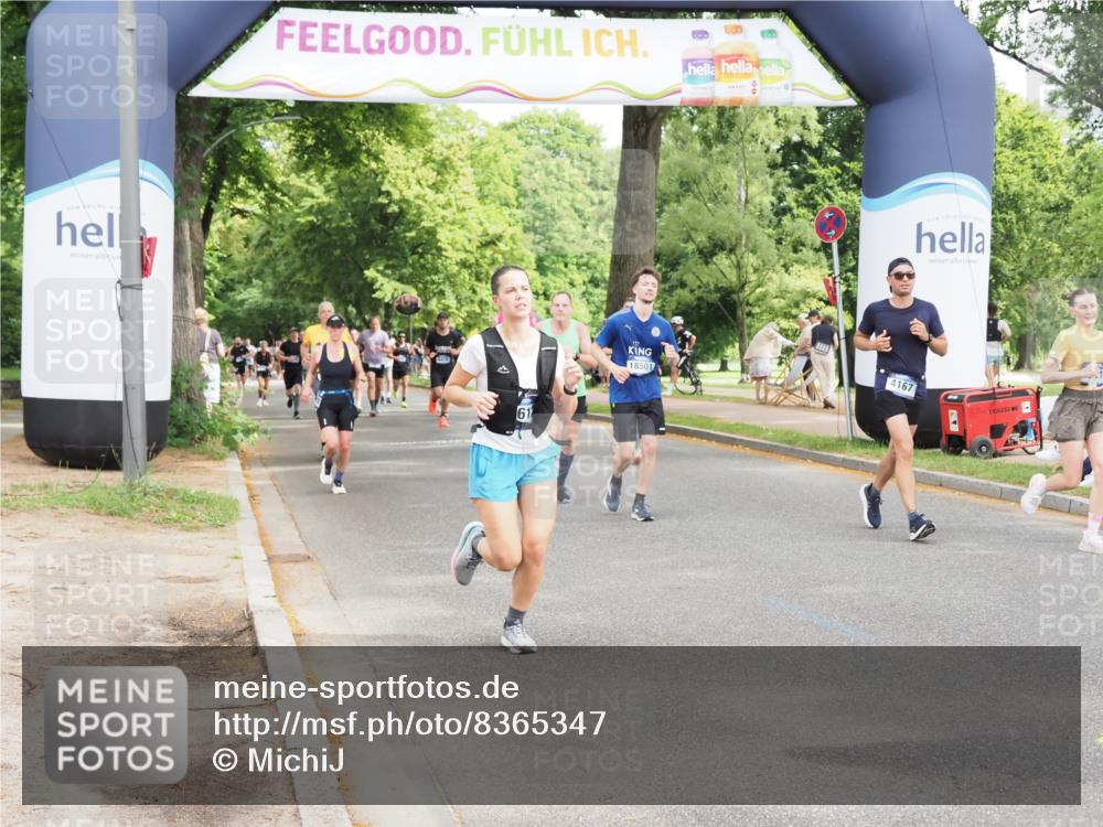 29.06.2025 - hella hamburg halbmarathon MichiJ http://msf.ph/oto/8365347 29.06.2025 10:43:44 Zwischen KM18-KM19 1583, 4167, 6272, 6399, 7659, 7716, 8652, 8669, 11212, 11612, 11832, 12585, 13465, 15097, 15125, 15527, 15712, 17268, 17665, 18501 meine-sportfotos.de