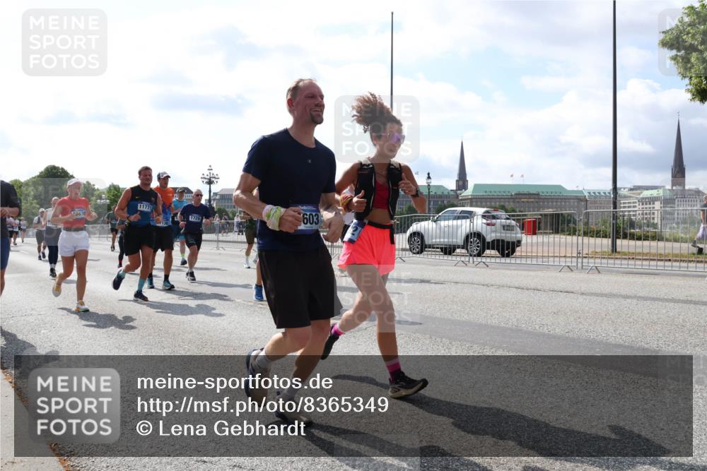 29.06.2025 - hella hamburg halbmarathon Lena Gebhardt http://msf.ph/oto/8365349 29.06.2025 10:01:51 Lombardsbrücke 11771, 1729, 603, 1184, 1329, 1364, 1453, 1464, 1653, 1722, 1724, 1729, 1881, 1940, 2167, 2591, 2806, 2957, 3039, 3169, 3199, 3425, 3663, 4286, 4322, 4328, 4649, 4663, 5547, 5570, 5602, 5603, 5675, 5742, 6087, 6166, 6281, 6302, 6327, 6438, 6595, 6921, 7189, 7223, 7243, 7287, 8030, 8191, 8392, 8578, 8691, 8822, 8926, 9230, 9741, 9928, 10177, 10281, 10301, 10882, 10915, 11043, 12316, 14471, 14660, 14677, 16420 meine-sportfotos.de