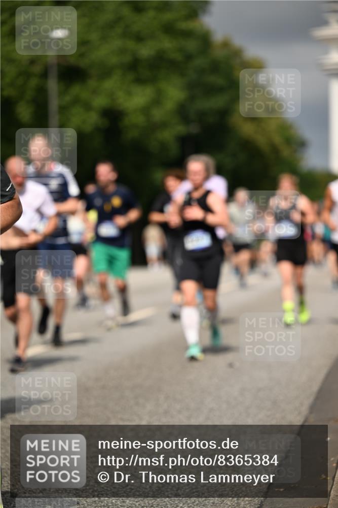 29.06.2025 - hella hamburg halbmarathon Dr. Thomas Lammeyer http://msf.ph/oto/8365384 29.06.2025 10:19:22 Kennedybrücke 1524, 1890, 2110, 2494, 2989, 3417, 3513, 3650, 4007, 4466, 4492, 4494, 5069, 5271, 5739, 5986, 6248, 6287, 6376, 6576, 7452, 7809, 7810, 8237, 8609, 9113, 9423, 9556, 9657, 9847, 9911, 9997, 10775, 10963 meine-sportfotos.de