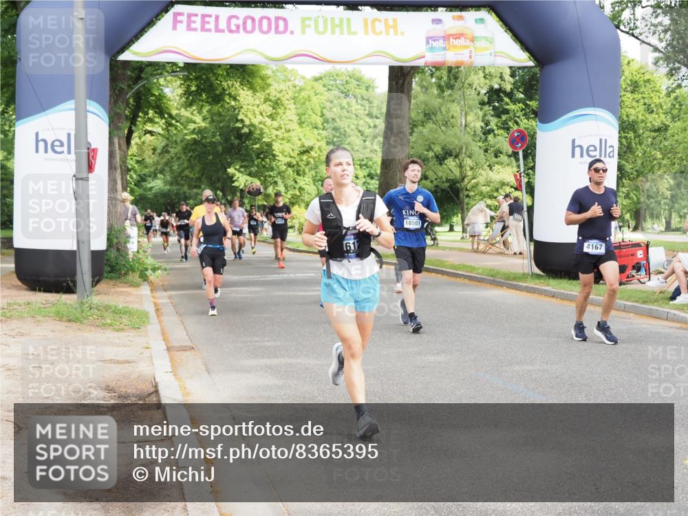 29.06.2025 - hella hamburg halbmarathon MichiJ http://msf.ph/oto/8365395 29.06.2025 10:43:45 Zwischen KM18-KM19 1583, 4167, 6272, 7659, 7716, 8652, 8669, 11212, 11612, 11832, 12585, 13465, 15097, 15527, 15712, 17268, 18501 meine-sportfotos.de