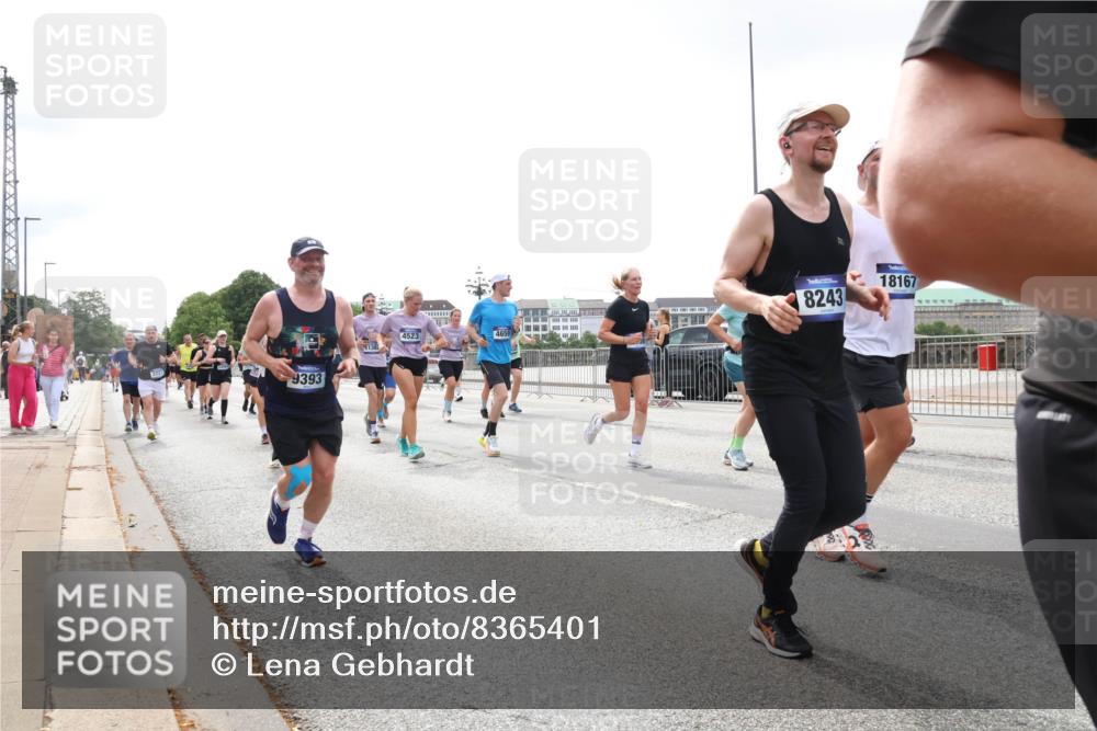 29.06.2025 - hella hamburg halbmarathon Lena Gebhardt http://msf.ph/oto/8365401 29.06.2025 10:39:26 Lombardsbrücke 9393, 4523, 4659, 8243, 18167, 1760, 1856, 1883, 2092, 2534, 2571, 2574, 2578, 2843, 2893, 2976, 2998, 3275, 3353, 3727, 3745, 4298, 4410, 4523, 4603, 4609, 4659, 4855, 4882, 5045, 5701, 6062, 6112, 6321, 6342, 6343, 6427, 6428, 6611, 6719, 6726, 6748, 7053, 7125, 7199, 7341, 7501, 7506, 7524, 7589, 7684, 7815, 8203, 8243, 8457, 8995, 9393, 9420, 9446, 9569, 9698, 9747, 9777, 9974, 9977, 10001, 10072, 10315, 10512, 10516, 13060 meine-sportfotos.de
