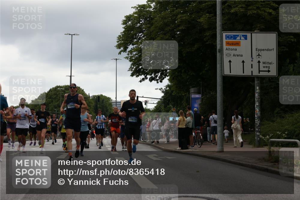 29.06.2025 - hella hamburg halbmarathon Yannick Fuchs http://msf.ph/oto/8365418 29.06.2025 10:53:21 20KM 2006, 2348, 2584, 2677, 2957, 2978, 3114, 3181, 3279, 3425, 3983, 4088, 4592, 4796, 5885, 6087, 6202, 6220, 6438, 7031, 7223, 7287, 8290, 10036, 10587, 10759, 10896, 10943, 11018, 11935, 11938, 12206, 12261, 12564, 12633, 12736, 12862, 13583, 13761, 14567, 14732, 14902, 14928, 14965, 15232, 15240, 15284, 16227, 16341, 16910, 16980, 17017, 17176, 17304, 17503, 17630, 18153, 18327, 18467, 18485, 18716, 18855, 19015, 19160 meine-sportfotos.de