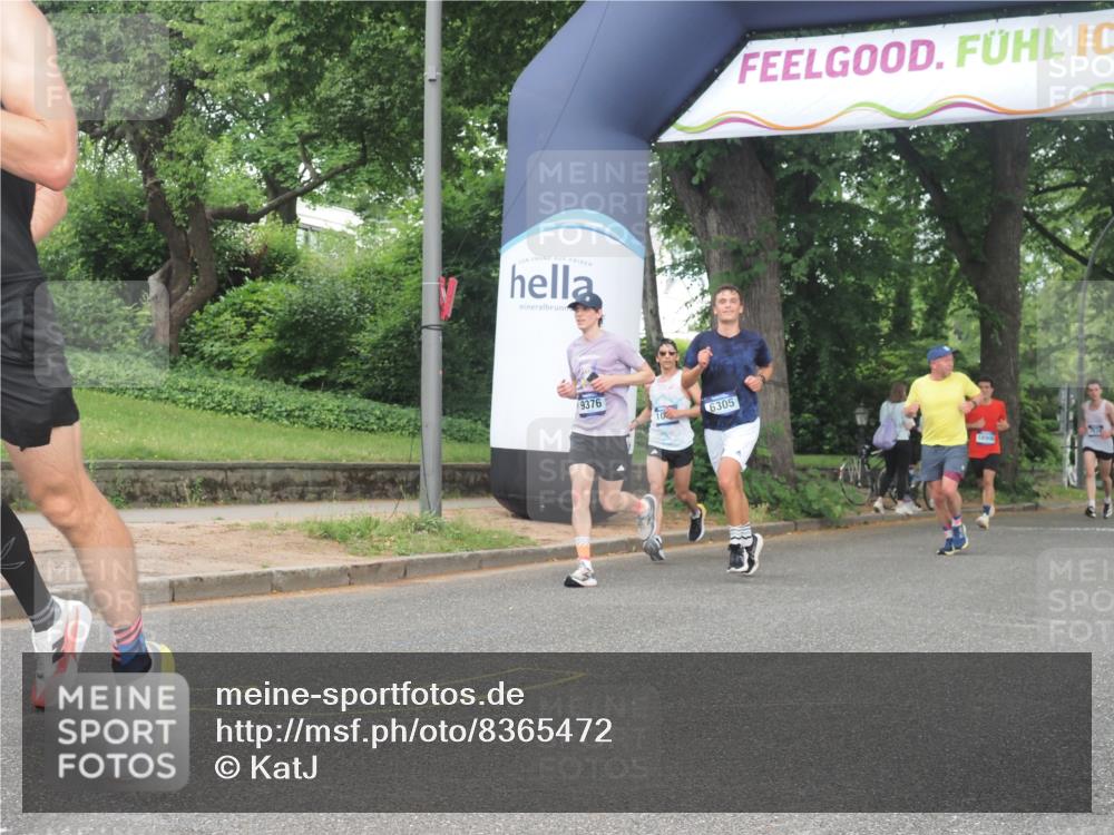 29.06.2025 - hella hamburg halbmarathon KatJ http://msf.ph/oto/8365472 29.06.2025 10:22:59 Zwischen KM18-KM19 1053, 2243, 5193, 6305 meine-sportfotos.de