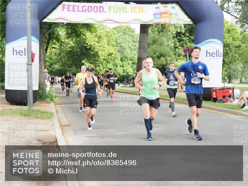29.06.2025 - hella hamburg halbmarathon MichiJ http://msf.ph/oto/8365496 29.06.2025 10:43:46 Zwischen KM18-KM19 1583, 4167, 5033, 7659, 7716, 8652, 11212, 11612, 11832, 13465, 15097, 15527, 15712, 18501 meine-sportfotos.de
