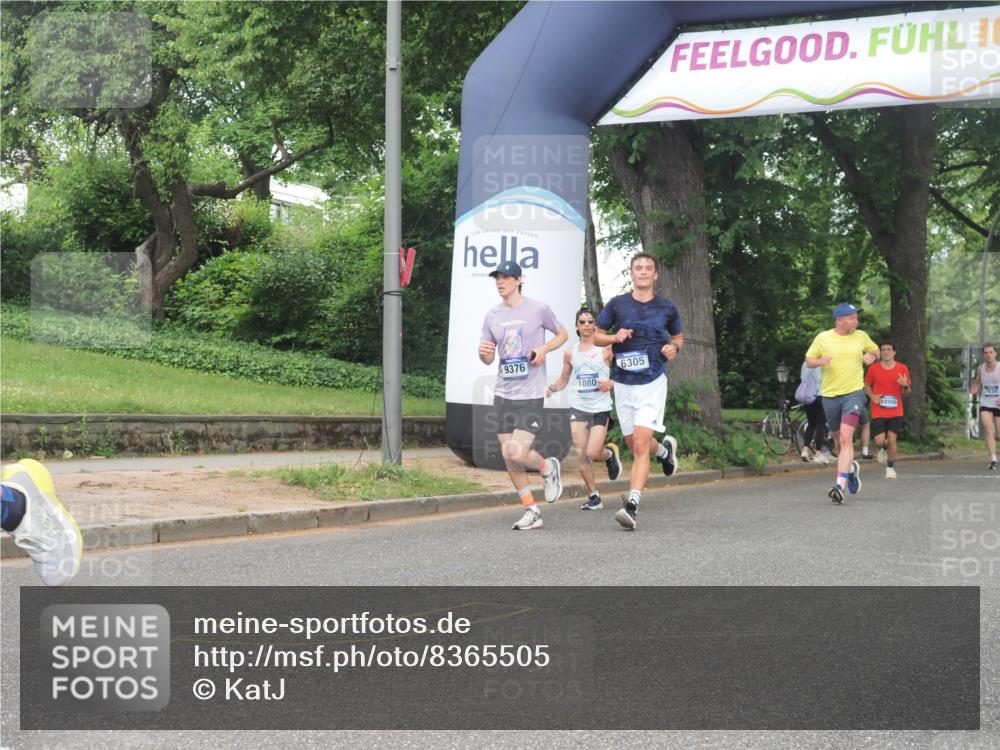 29.06.2025 - hella hamburg halbmarathon KatJ http://msf.ph/oto/8365505 29.06.2025 10:22:59 Zwischen KM18-KM19 1053, 2243, 5193, 6305 meine-sportfotos.de