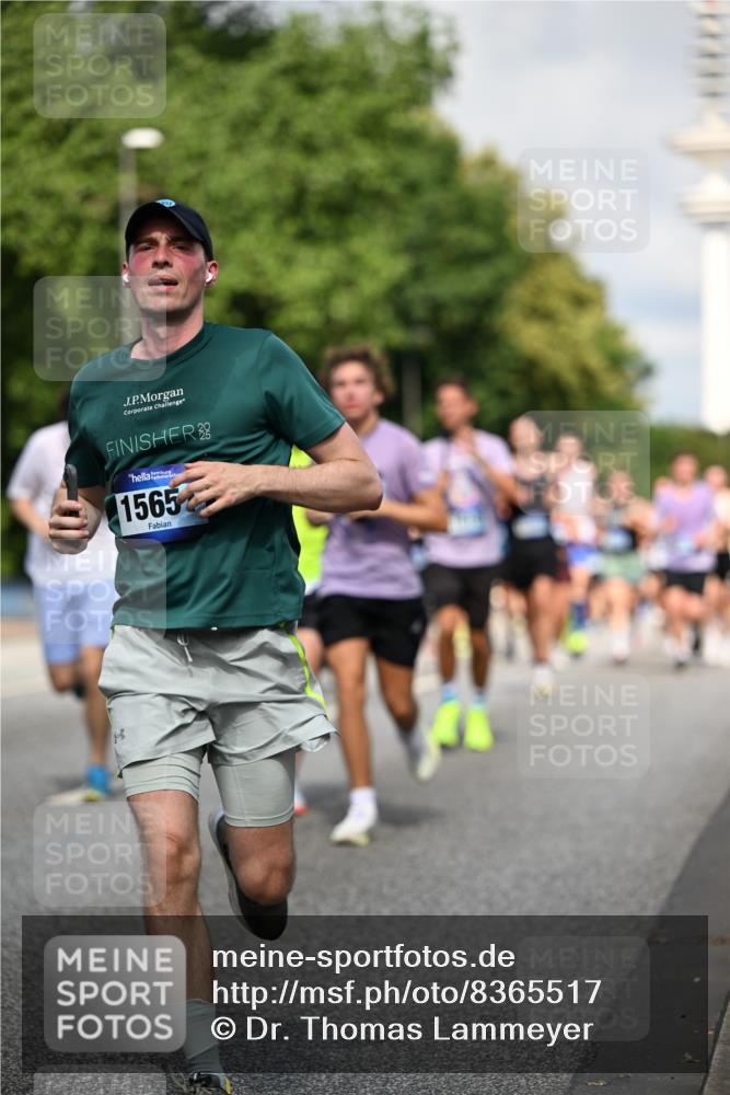 29.06.2025 - hella hamburg halbmarathon Dr. Thomas Lammeyer http://msf.ph/oto/8365517 29.06.2025 09:56:57 Kennedybrücke 1163, 1176, 1391, 1558, 1735, 1759, 2048, 2213, 2234, 2365, 2402, 2590, 2623, 2788, 2970, 3146, 3186, 3304, 3907, 4091, 4310, 4553, 4997, 5022, 5623, 5624, 5692, 6071, 6081, 6203, 6375, 6460, 6712, 7147, 7204, 7322, 7448, 7450, 7765, 8063, 8704, 8819, 9232, 9303, 9305, 9374, 9534, 9544, 9585, 9794, 10208, 10246, 10313, 11094, 11153, 11291 meine-sportfotos.de