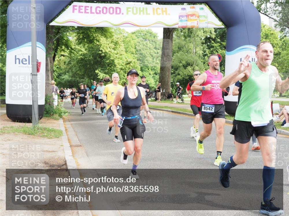 29.06.2025 - hella hamburg halbmarathon MichiJ http://msf.ph/oto/8365598 29.06.2025 10:43:47 Zwischen KM18-KM19 1583, 3836, 4167, 5033, 7659, 7716, 8542, 8652, 11212, 11612, 11832, 14678, 15097, 15527, 18501 meine-sportfotos.de