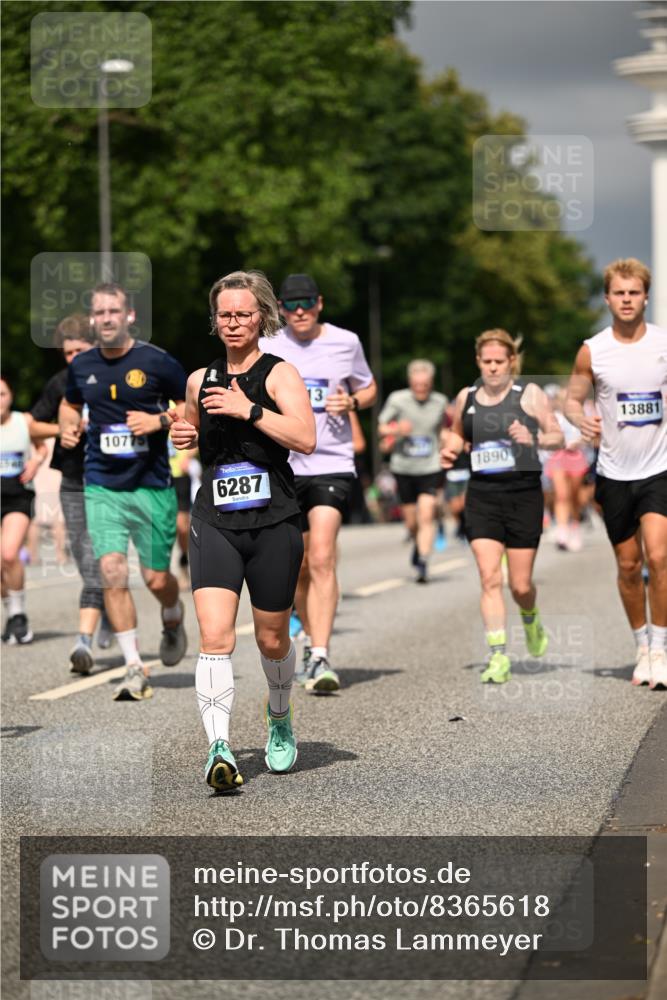 29.06.2025 - hella hamburg halbmarathon Dr. Thomas Lammeyer http://msf.ph/oto/8365618 29.06.2025 10:19:24 Kennedybrücke 1524, 1890, 2110, 2494, 2720, 2989, 3417, 3513, 3650, 4007, 4466, 4492, 4494, 5069, 5271, 5739, 5986, 6248, 6287, 6376, 6576, 7452, 7809, 7810, 8237, 8609, 9113, 9423, 9556, 9657, 9847, 9997, 10775, 10963 meine-sportfotos.de