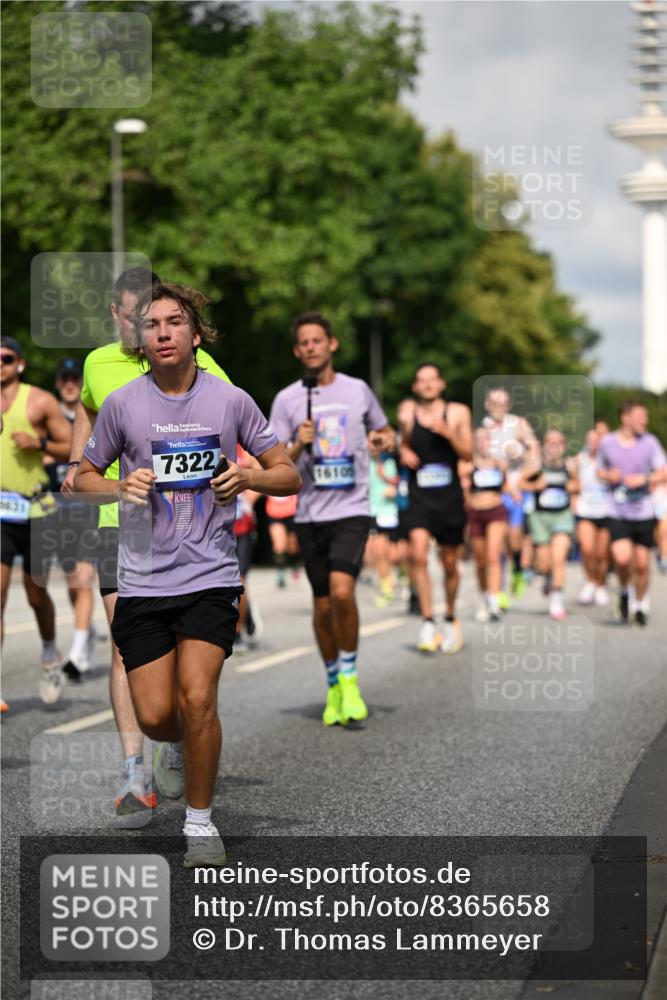 29.06.2025 - hella hamburg halbmarathon Dr. Thomas Lammeyer http://msf.ph/oto/8365658 29.06.2025 09:56:58 Kennedybrücke 1163, 1176, 1391, 1558, 1759, 2048, 2213, 2234, 2365, 2402, 2590, 2623, 2788, 3004, 3146, 3186, 4091, 4310, 4553, 4997, 5022, 5623, 5624, 5692, 6071, 6081, 6203, 6375, 6460, 6712, 7147, 7204, 7322, 7448, 7450, 7765, 8063, 8704, 8819, 9126, 9232, 9303, 9305, 9374, 9534, 9544, 9585, 9794, 10208, 10246, 10313, 11094, 11153, 11291 meine-sportfotos.de