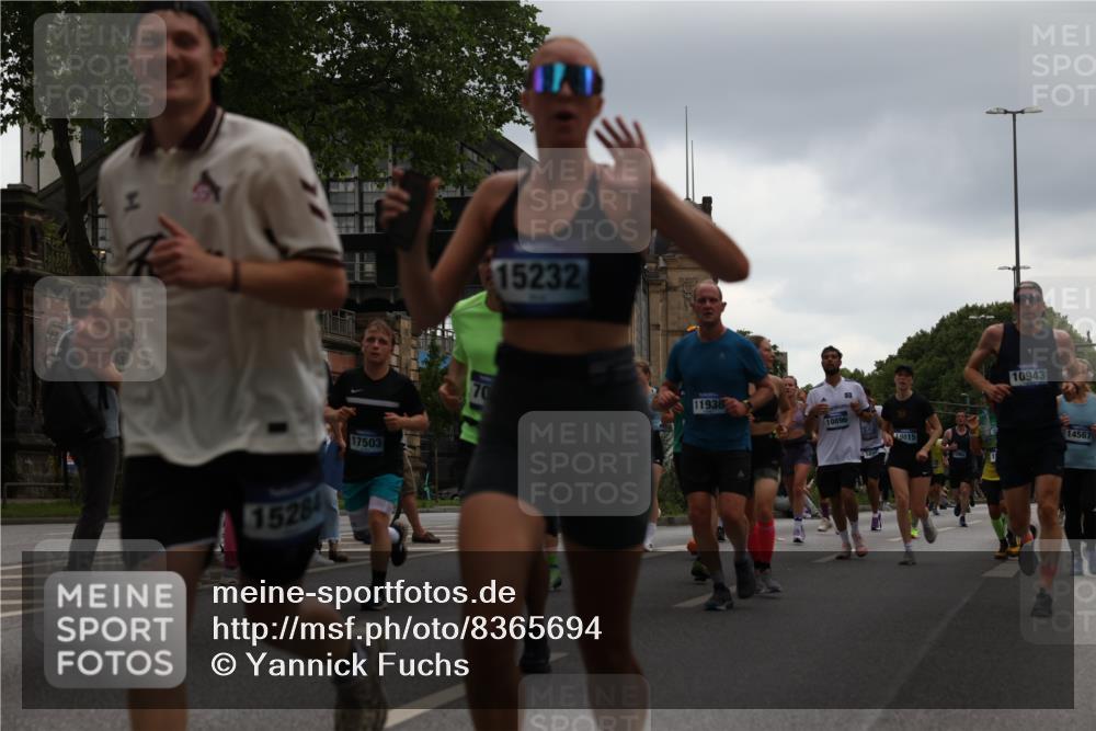 29.06.2025 - hella hamburg halbmarathon Yannick Fuchs http://msf.ph/oto/8365694 29.06.2025 10:53:22 20KM 2006, 2348, 2584, 2957, 2978, 3114, 3181, 3279, 3425, 3983, 4088, 4592, 4796, 5885, 6087, 6202, 6220, 6438, 7031, 7223, 7287, 8290, 10036, 10488, 10587, 10759, 10896, 10943, 11018, 11935, 11938, 12206, 12261, 12564, 12633, 12736, 12779, 12862, 13583, 13761, 14567, 14732, 14902, 14928, 14965, 15232, 15240, 15284, 15785, 16227, 16341, 16754, 16910, 16915, 16980, 17176, 17304, 17503, 17630, 18153, 18327, 18467, 18485, 18716, 18855, 19015, 19160 meine-sportfotos.de