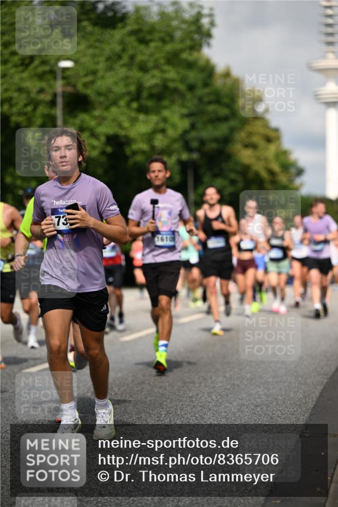 29.06.2025 - hella hamburg halbmarathon Dr. Thomas Lammeyer http://msf.ph/oto/8365706 29.06.2025 09:56:58 Kennedybrücke 1163, 1176, 1391, 1558, 1759, 2048, 2213, 2234, 2365, 2402, 2590, 2623, 2788, 3004, 3146, 3186, 4091, 4310, 4553, 4997, 5022, 5623, 5624, 5692, 6071, 6081, 6203, 6375, 6460, 6712, 7147, 7204, 7322, 7448, 7450, 7765, 8063, 8704, 8819, 9126, 9232, 9303, 9305, 9374, 9534, 9544, 9585, 9794, 10208, 10246, 10313, 11094, 11153, 11291 meine-sportfotos.de