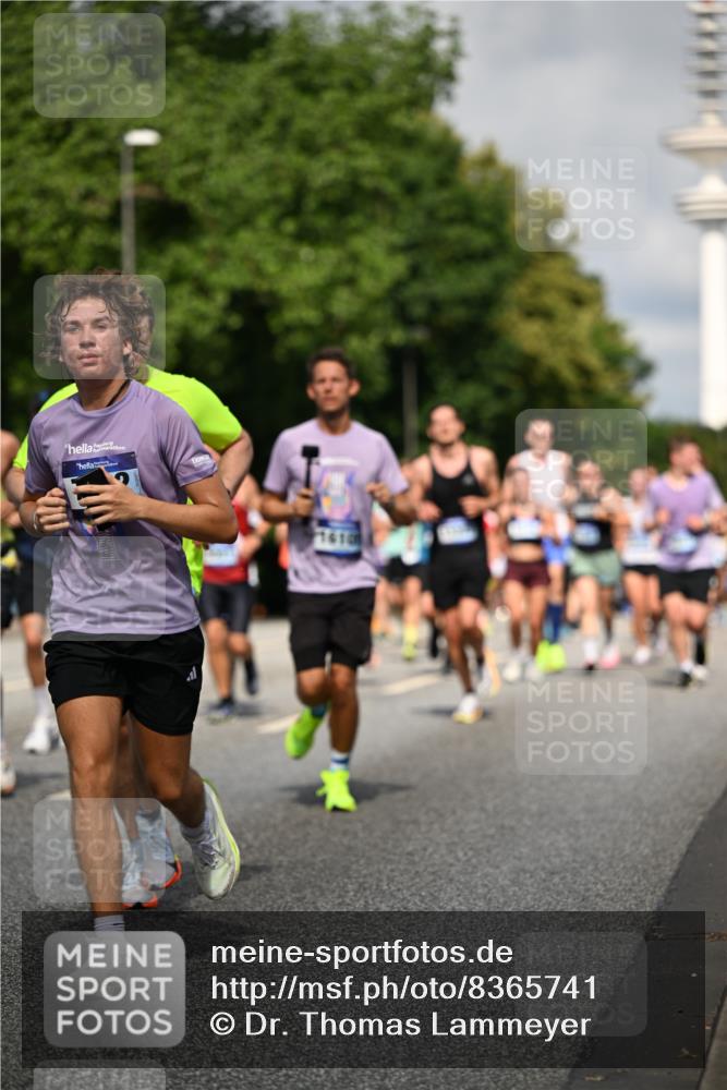 29.06.2025 - hella hamburg halbmarathon Dr. Thomas Lammeyer http://msf.ph/oto/8365741 29.06.2025 09:56:58 Kennedybrücke 1163, 1176, 1391, 1558, 1759, 2048, 2213, 2234, 2365, 2402, 2590, 2623, 2788, 3004, 3146, 3186, 4091, 4310, 4553, 4997, 5022, 5623, 5624, 5692, 6071, 6081, 6203, 6375, 6460, 6712, 7147, 7204, 7322, 7448, 7450, 7765, 8063, 8704, 8819, 9126, 9232, 9303, 9305, 9374, 9534, 9544, 9585, 9794, 10208, 10246, 10313, 11094, 11153, 11291 meine-sportfotos.de