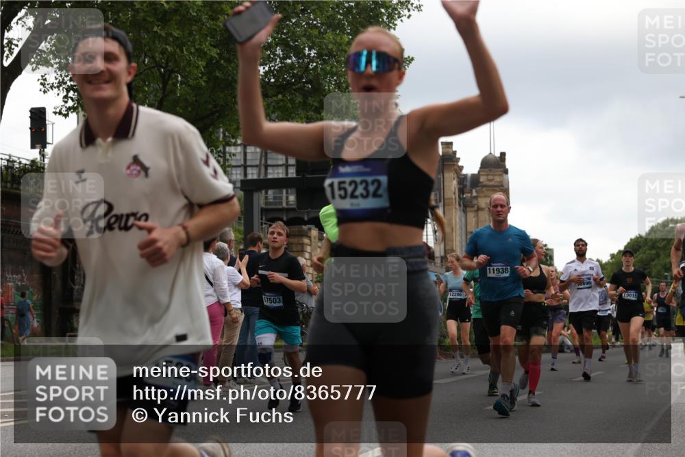29.06.2025 - hella hamburg halbmarathon Yannick Fuchs http://msf.ph/oto/8365777 29.06.2025 10:53:22 20KM 2006, 2348, 2584, 2957, 2978, 3114, 3181, 3279, 3425, 3983, 4088, 4592, 4796, 5885, 6087, 6202, 6220, 6438, 7031, 7223, 7287, 8290, 10036, 10488, 10587, 10759, 10896, 10943, 11018, 11935, 11938, 12206, 12261, 12564, 12633, 12736, 12779, 12862, 13583, 13761, 14567, 14732, 14902, 14928, 14965, 15232, 15240, 15284, 15785, 16227, 16341, 16754, 16910, 16915, 16980, 17176, 17304, 17503, 17630, 18153, 18327, 18467, 18485, 18716, 18855, 19015, 19160 meine-sportfotos.de