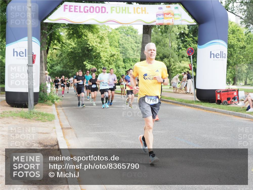 29.06.2025 - hella hamburg halbmarathon MichiJ http://msf.ph/oto/8365790 29.06.2025 10:43:49 Zwischen KM18-KM19 1563, 1583, 3836, 4167, 5033, 6416, 7716, 8542, 8652, 9488, 9907, 11212, 11612, 14678, 15097, 15527, 18501 meine-sportfotos.de