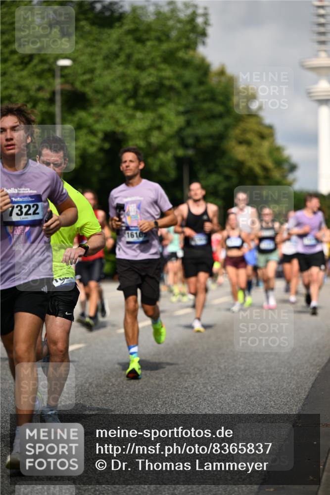 29.06.2025 - hella hamburg halbmarathon Dr. Thomas Lammeyer http://msf.ph/oto/8365837 29.06.2025 09:56:58 Kennedybrücke 1163, 1176, 1391, 1558, 1759, 2048, 2213, 2234, 2365, 2402, 2590, 2623, 2788, 3004, 3146, 3186, 4091, 4310, 4553, 4997, 5022, 5623, 5624, 5692, 6071, 6081, 6203, 6375, 6460, 6712, 7147, 7204, 7322, 7448, 7450, 7765, 8063, 8704, 8819, 9126, 9232, 9303, 9305, 9374, 9534, 9544, 9585, 9794, 10208, 10246, 10313, 11094, 11153, 11291 meine-sportfotos.de