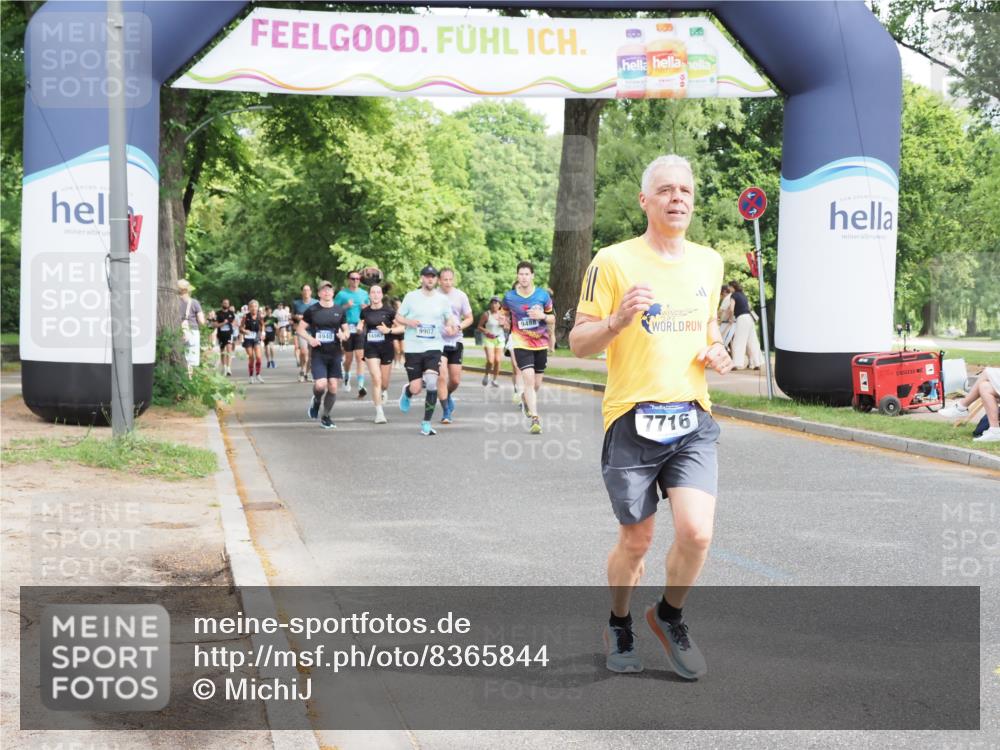 29.06.2025 - hella hamburg halbmarathon MichiJ http://msf.ph/oto/8365844 29.06.2025 10:43:49 Zwischen KM18-KM19 1563, 1583, 3836, 4167, 5033, 6416, 7716, 8542, 8652, 9488, 9907, 11212, 11612, 14678, 15097, 15527, 18501 meine-sportfotos.de