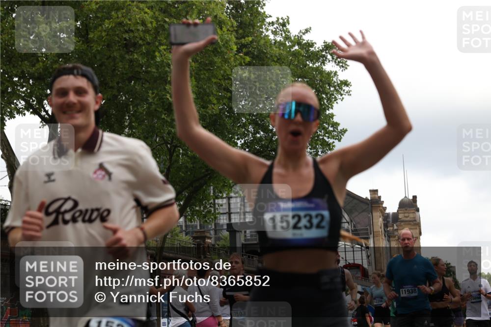 29.06.2025 - hella hamburg halbmarathon Yannick Fuchs http://msf.ph/oto/8365852 29.06.2025 10:53:22 20KM 2006, 2348, 2584, 2957, 2978, 3114, 3181, 3279, 3425, 3983, 4088, 4592, 4796, 5885, 6087, 6202, 6220, 6438, 7031, 7223, 7287, 8290, 10036, 10488, 10587, 10759, 10896, 10943, 11018, 11935, 11938, 12206, 12261, 12564, 12633, 12736, 12779, 12862, 13583, 13761, 14567, 14732, 14902, 14928, 14965, 15232, 15240, 15284, 15785, 16227, 16341, 16754, 16910, 16915, 16980, 17176, 17304, 17503, 17630, 18153, 18327, 18467, 18485, 18716, 18855, 19015, 19160 meine-sportfotos.de