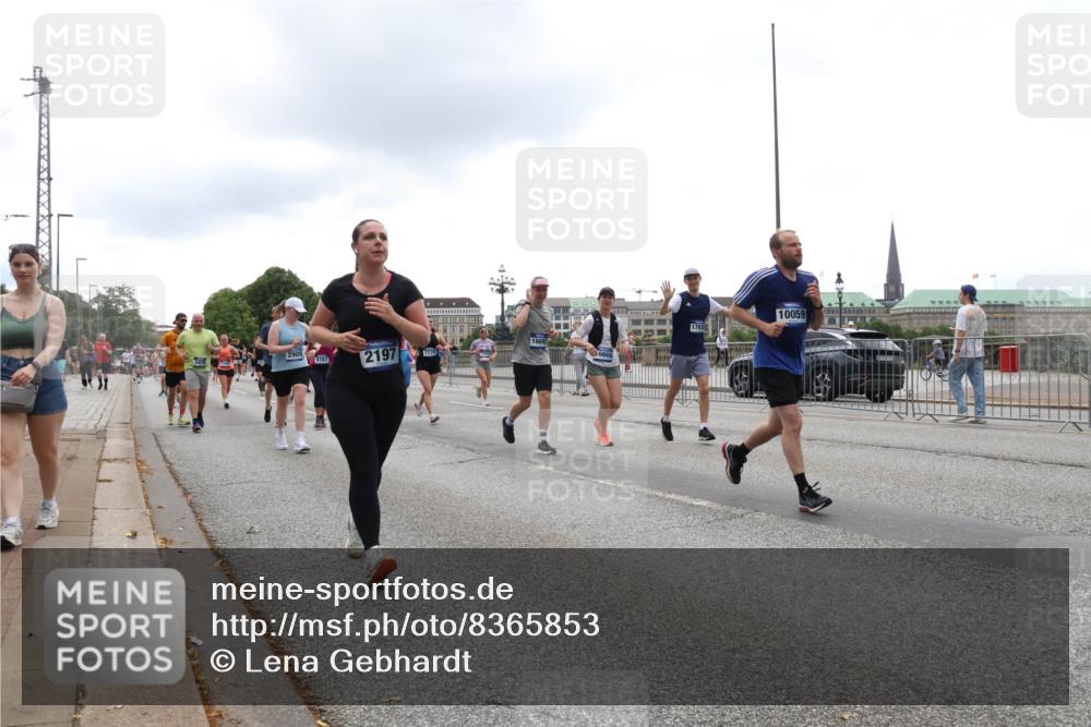 29.06.2025 - hella hamburg halbmarathon Lena Gebhardt http://msf.ph/oto/8365853 29.06.2025 10:48:35 Lombardsbrücke 1669, 2909, 9787, 2197, 6669, 10059, 1142, 1157, 1167, 1584, 1645, 2037, 2195, 2418, 2437, 2438, 2475, 2627, 2650, 2716, 2756, 2792, 2909, 2958, 3224, 3320, 3504, 3661, 3679, 3933, 4588, 5010, 5585, 5781, 5952, 6143, 7203, 7532, 7947, 7948, 8461, 8521, 8719, 8760, 8948, 9552, 9775, 9787, 9921, 10059, 10145, 10204, 10366, 10524, 10654, 10656, 11364, 11365, 11742, 11781, 13814, 13845, 15715, 16498, 16499, 16701 meine-sportfotos.de