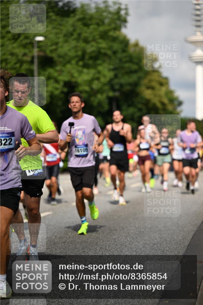 29.06.2025 - hella hamburg halbmarathon Dr. Thomas Lammeyer http://msf.ph/oto/8365854 29.06.2025 09:56:58 Kennedybrücke 1163, 1176, 1391, 1558, 1759, 2048, 2213, 2234, 2365, 2402, 2590, 2623, 2788, 3004, 3146, 3186, 4091, 4310, 4553, 4997, 5022, 5623, 5624, 5692, 6071, 6081, 6203, 6375, 6460, 6712, 7147, 7204, 7322, 7448, 7450, 7765, 8063, 8704, 8819, 9126, 9232, 9303, 9305, 9374, 9534, 9544, 9585, 9794, 10208, 10246, 10313, 11094, 11153, 11291 meine-sportfotos.de