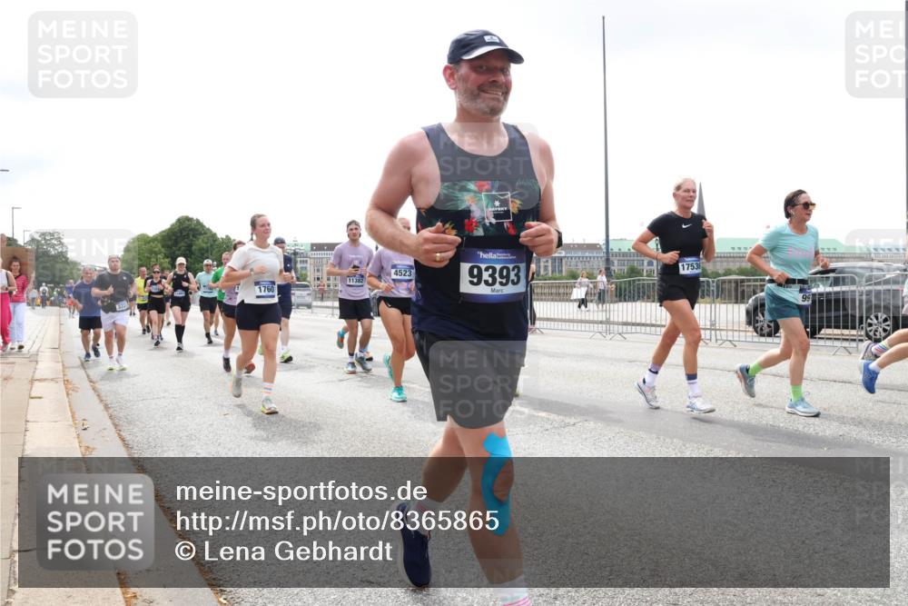 29.06.2025 - hella hamburg halbmarathon Lena Gebhardt http://msf.ph/oto/8365865 29.06.2025 10:39:27 Lombardsbrücke 11382, 1760, 4523, 9393, 17536, 99, 1760, 1856, 1883, 2092, 2571, 2574, 2578, 2843, 2893, 2976, 2998, 3275, 3353, 3727, 3745, 4298, 4410, 4523, 4603, 4609, 4659, 4855, 4882, 5045, 5701, 6062, 6112, 6321, 6342, 6343, 6427, 6428, 6611, 6719, 6726, 6748, 7053, 7125, 7199, 7341, 7429, 7501, 7506, 7524, 7589, 7684, 7815, 8203, 8243, 8457, 8995, 9393, 9420, 9446, 9569, 9698, 9747, 9777, 9974, 9977, 10001, 10072, 10315, 10512, 10516, 13060 meine-sportfotos.de