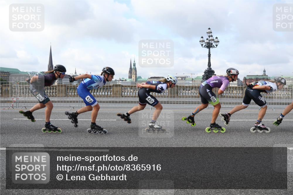 29.06.2025 - hella hamburg halbmarathon Lena Gebhardt http://msf.ph/oto/8365916 29.06.2025 08:49:00 Lombardsbrücke 419, 437, 515, 516 meine-sportfotos.de