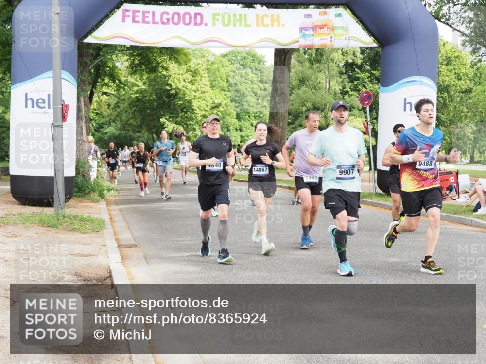 29.06.2025 - hella hamburg halbmarathon MichiJ http://msf.ph/oto/8365924 29.06.2025 10:43:52 Zwischen KM18-KM19 1563, 2417, 3836, 4940, 5033, 6416, 7716, 8542, 8652, 9361, 9488, 9907, 11212, 11612, 14678, 14867 meine-sportfotos.de